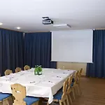 Al Vadret Swisslodge Jaktstuga *